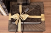 Afbeeldingen van Cadeaupapier 'Zwart met gouden strepen'